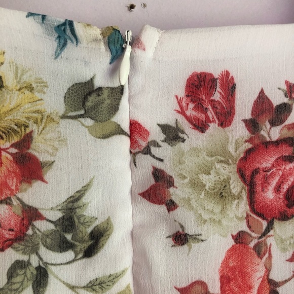 NEW Disney Beauty and the Beast Romper XL - Picture 7 of 8